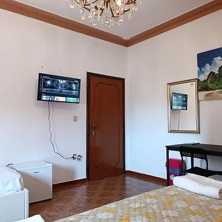 Locazione Turistica ベッド・アンド・ブレックファスト テッセラ